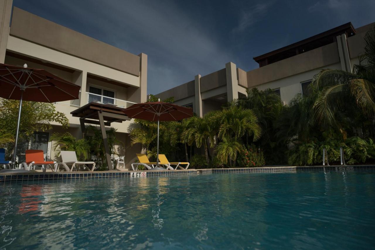 Costa Esmeralda Village Palm Beach Exterior photo